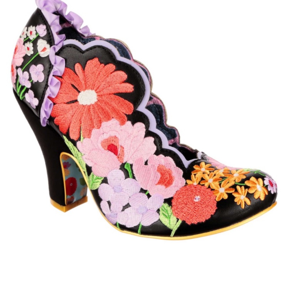 NWT Irregular Choice Wildflower Wander (black) size 39 (US 8).
